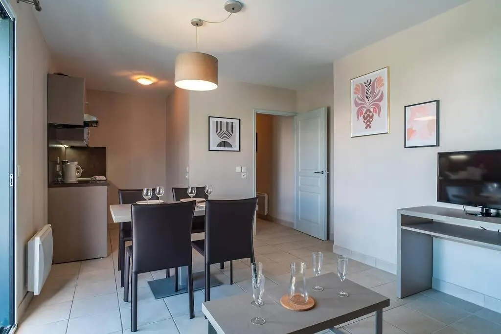 Les Thermes 511 - Appt Proche Plage Avec Piscine Partagee Concarneau 0*,  Francie